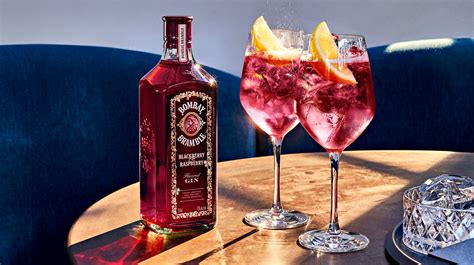 Bramble & Tonic Cocktail | How to make a Bramble & Tonic | Bombay Sapphire