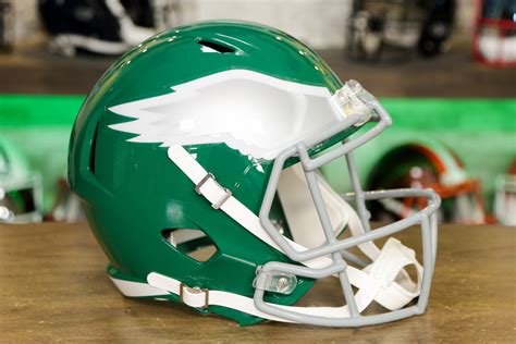 Philadelphia Eagles Riddell Speed Replica Helmet - 1974-1995 Throwback – Green Gridiron, Inc.