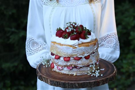 How to make Elderflower Chiffon Cake with Strawberries - Lemon Grove Lane