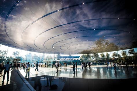 Our first trip to Apple's spaceship campus - CNET