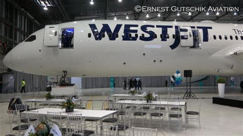 WestJet 787 Dreamliner Experience | A Tour of WestJet's Boeing 787-9 ...