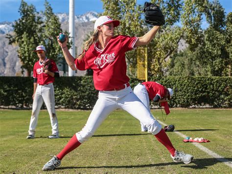 Female pitcher breaking baseball barriers in desert