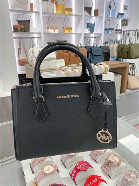 New Michael Kors Purses 2022 Calendar | Paul Smith