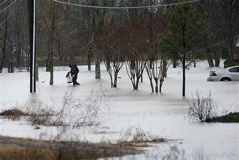 LA Governor Declares Statewide Emergency | Weather.com