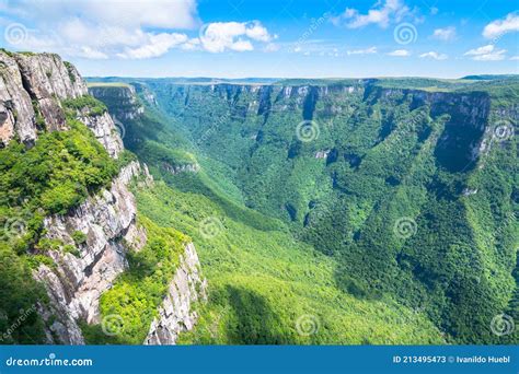 Canyon Fortaleza in Cambara Do Sul, RS - Brazil. Stock Image - Image of canyon, serra: 213495473