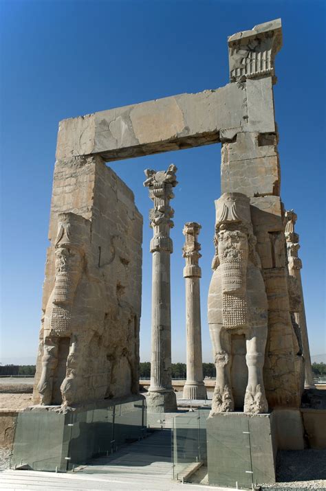 Achaemenid Architecture - The Architect