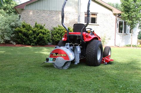 Tractor-mounted stump grinder - 1P24 - baumalight - PTO-driven