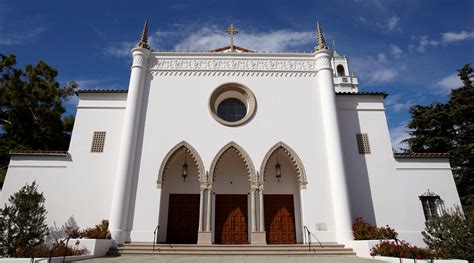 Sacred Heart Chapel Reopens for Sunday Mass on June 6 - LMU This Week