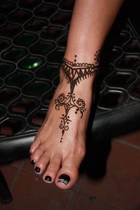 henna on foot - Google Search Ankle Henna Tattoo, Henna Style Tattoos ...