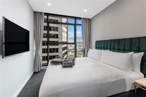 1 Bedroom Luxury Suite, Sussex Street | Meriton Suites