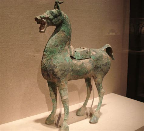 File:Bronze horse with lead saddle, Han Dynasty.jpg - Wikipedia