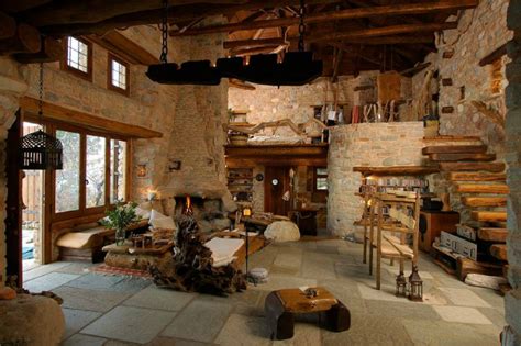 Traditional Stone House For A Way Of Life “Simple and Necessary ...