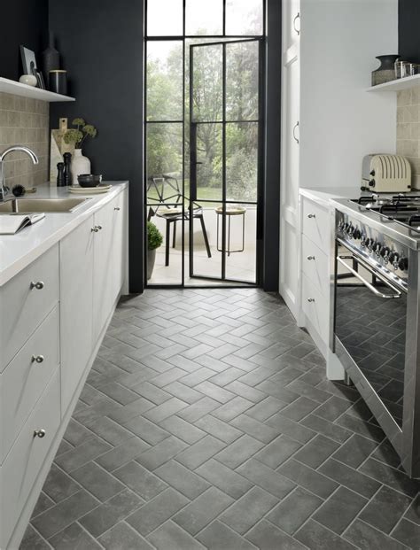 16 small kitchen tile ideas – styles, tips and hacks to make your space look bigger | Real Homes