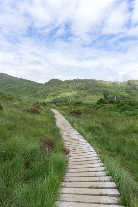 Her_Travel_Edit_Glenfinnan_Viaduct_Hike_Path - Her Travel Edit