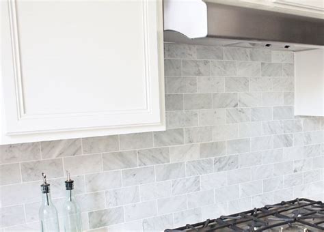 20+ White Carrara Marble Backsplash – The Urban Decor