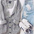 9 cute winter Christmas outfits for teens - myschooloutfits.com