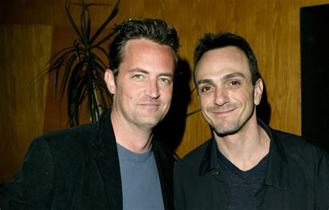 Hank Azaria Says Matthew Perry “Helped Me Get Sober”: “He Was So Caring ...