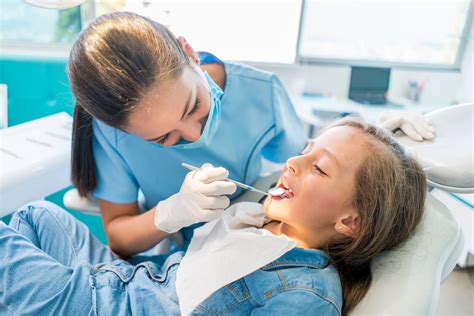 When To Call Your Dentist About a Toothache