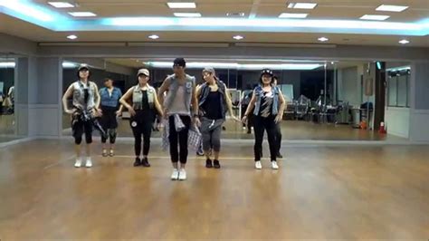 Uptown Funky Line Dance(Beginner Level) - YouTube