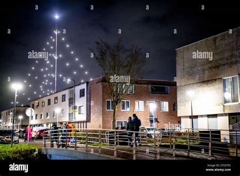 IJSSELSTEIN - The lights in the 'largest Christmas tree in the ...