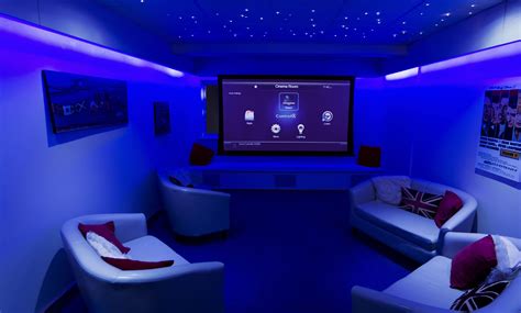 15 Simple, Elegant and Affordable Home Cinema Room Ideas | Einfache heimwerkerprojekte, Haus ...