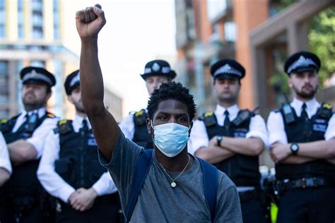 Black Lives Matter Protests: Powerful Photos From Around the World | Teen Vogue