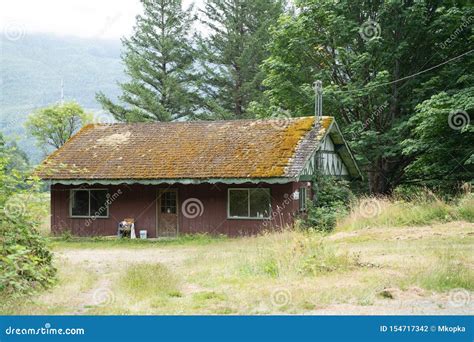 Rockport, Washington - July 6, 2019: Old Abandoned Building with a Vegetated Roof and Moss ...