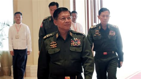 Myanmar army chief, in 1st interview since Rohingya crisis, believes ...