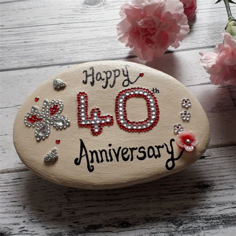 40th wedding anniversary keepsake pebble. Comes in a gift box ready for giving. #40thweddinggift ...