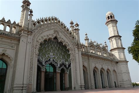 Jama Masjid Lucknow | History, Architecture, Visiting Time | UP Tourism