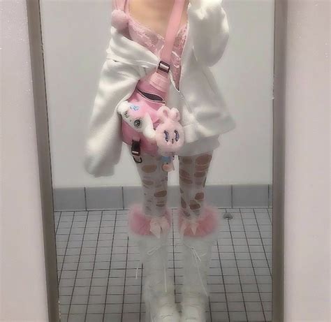 ପ(˶´˘`)♡︎ prettiestkittiecat !! | Kawaii clothes, Kawaii outfit ideas ...