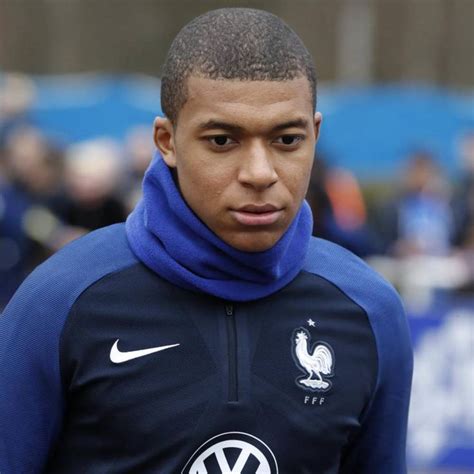 Kylian Mbappé Frau : Kylian Mbappé: Bayern und Dortmund kämpfen um ...