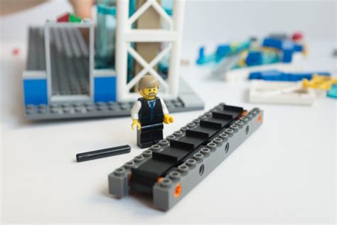 Geek Review: LEGO City Airport Passenger Terminal 60104 | Geek Culture