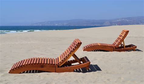 Curved Wooden Sun Lounger With a Smooth Wood Finish