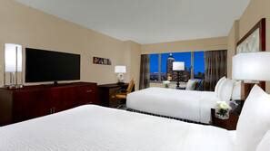 Crowne Plaza Times Square Manhattan, an IHG Hotel: 2021 Room Prices, Deals & Reviews | Expedia.com