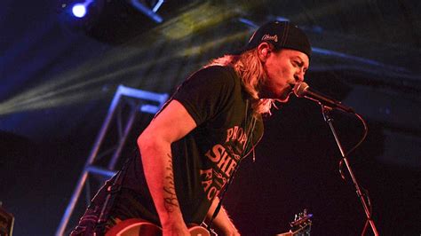 Venue Bans Puddle of Mudd After Cancellation, Blames Frontman