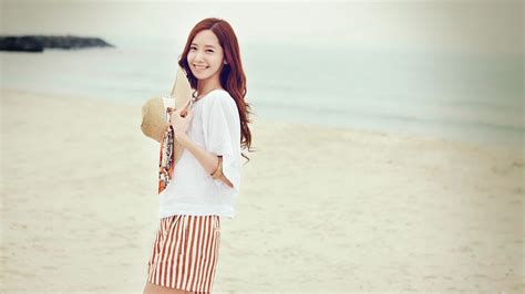 Yoona HD Wallpaper (74+ images)