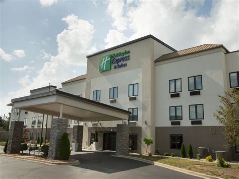 Madison, Indiana Hotels | Holiday Inn Express & Suites Madison