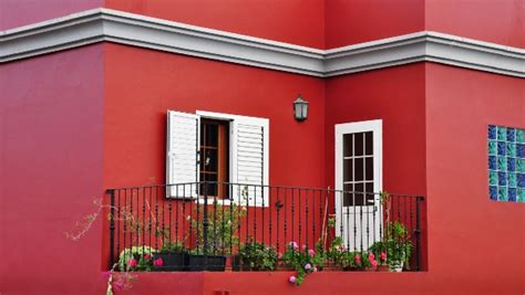 Choosing The Right Exterior Paint Colours For Your Home - HomeLane Blog