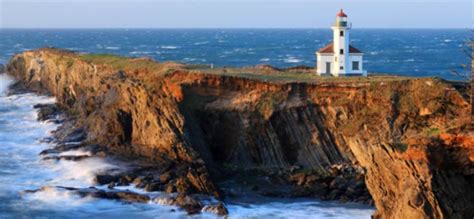 How to Find an Epic View of the Cape Arago Lighthouse | Oregon's Adventure Coast