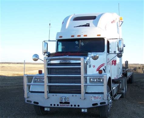 Freightliner FLD120 Classic:picture # 10 , reviews, news, specs, buy car