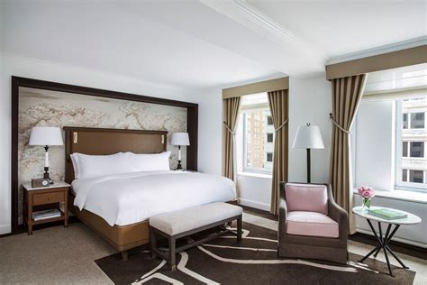 The Ritz-Carlton New York, Central Park Hotel – New York, NY, USA – Avenue View Room – TRAVOH