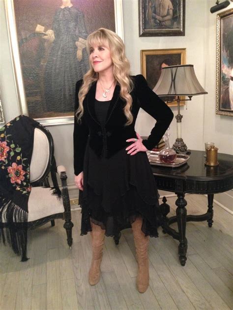 PHOTO Stevie Nicks on the set of American Horror Story: Coven