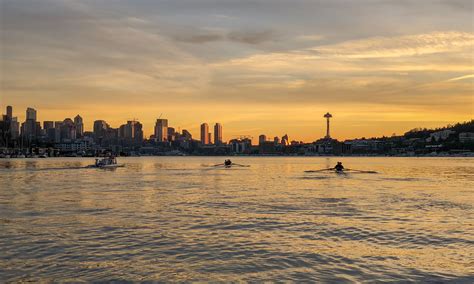 University of Washington Rowing - Official Website of Husky Crew