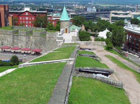 The World of Gord: Walking the Wall of Old Quebec City