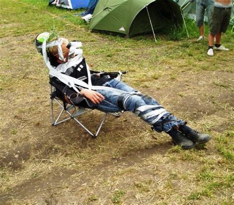 45 Camping Fails That Will Remind You Why You Only Went Once