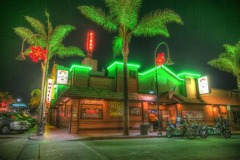 Harry's Night Club & Beach Bar (Pismo Beach) - Lo que se debe saber ...