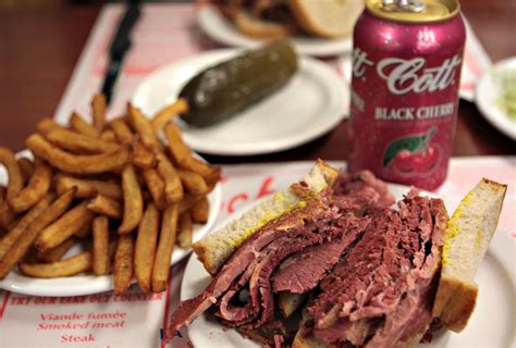 Schwartz’s Deli offre maintenant la livraison à Montréal | MtlNouvelles.ca