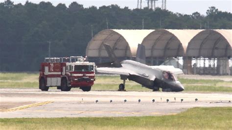 F-35A landing gear collapses at Eglin AFB