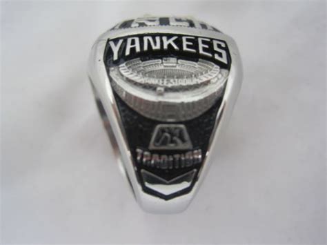 Lot Detail - New York Yankees 2009 World Series Ring w/Original Balfour ...